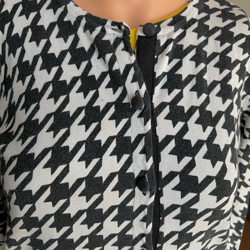 Vintage Black and White Houndstooth Cardigan - Picture 3 of 7